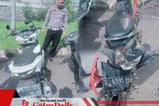 Pengendara Motor Tewas dalam Tabrakan Adu Depan di Gempol, Pasuruan