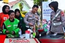 Satlantas Polres Pasuruan Gelar Aksi Sosial “Kartini Memasak” untuk Peringati Hari Kartini