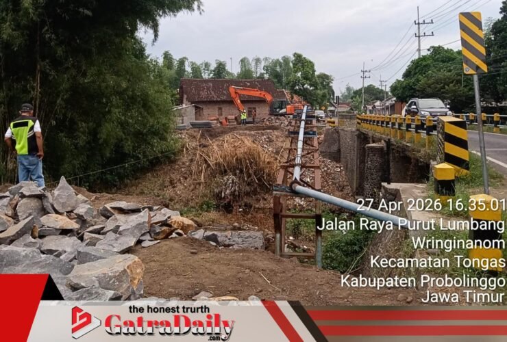 Proyek Pengatian Jembatan Tongas-Sukapura; Kepala Desa Berharap Jembatan Darurat Menggunakan Box Culviert bukan Billey, Ekonomi Pabrik dan Ribuan Buruh Terhambat 