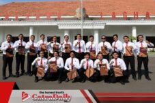 Kapolres Pasuruan Kota Ganjar Penghargaan Kasat Reskrim dan 21 Anggota, Ungkap Kasus Curat 1×24 Jam