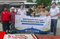 Sambut Idul Adha, PT Tirta Fresindo Jaya Kembali Salurkan Hewan Kurban