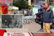 Terekam CCTV, Motor Warga Raib Saat Rapat Agustusan di Balai Desa Kertosari Pasuruan