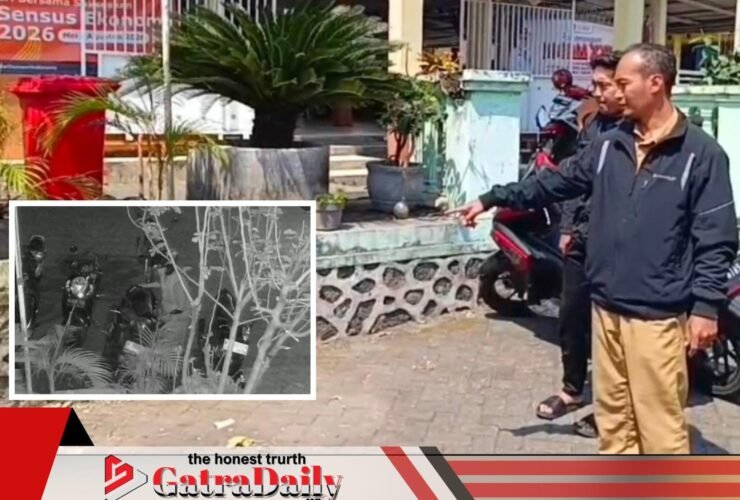 Terekam CCTV, Motor Warga Raib Saat Rapat Agustusan di Balai Desa Kertosari Pasuruan