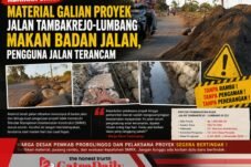 Abaikan SMKK, Material Galian Proyek Jalan Tambakrejo-Lumbang Makan Badan Jalan, Pengguna Jalan Terancam